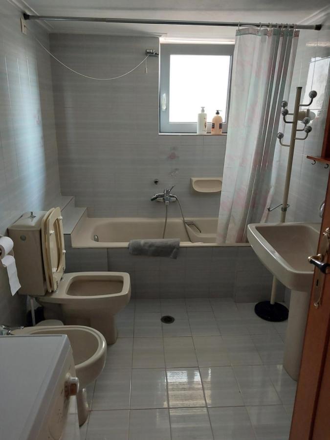 Passatempo Casa - 3 Bedroom Apartment Close To The Swimming Pool Gerani  ภายนอก รูปภาพ