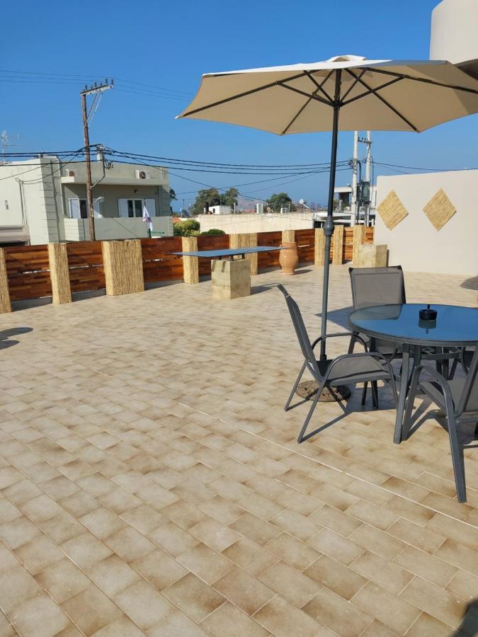 Passatempo Casa - 3 Bedroom Apartment Close To The Swimming Pool Gerani  ภายนอก รูปภาพ